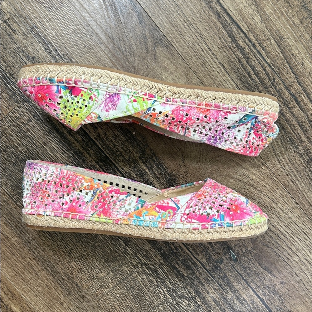 Gianni Bini Colorful Perforated Flats - Picture 4 of 11